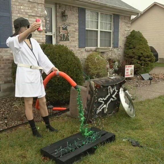 'Cousin Eddie' display in Kentucky leads to police response